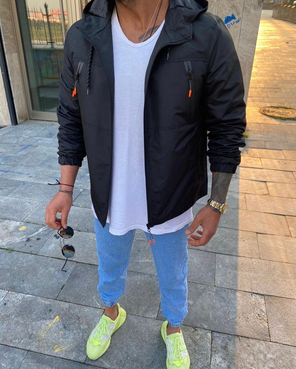 Черно сезонно яке